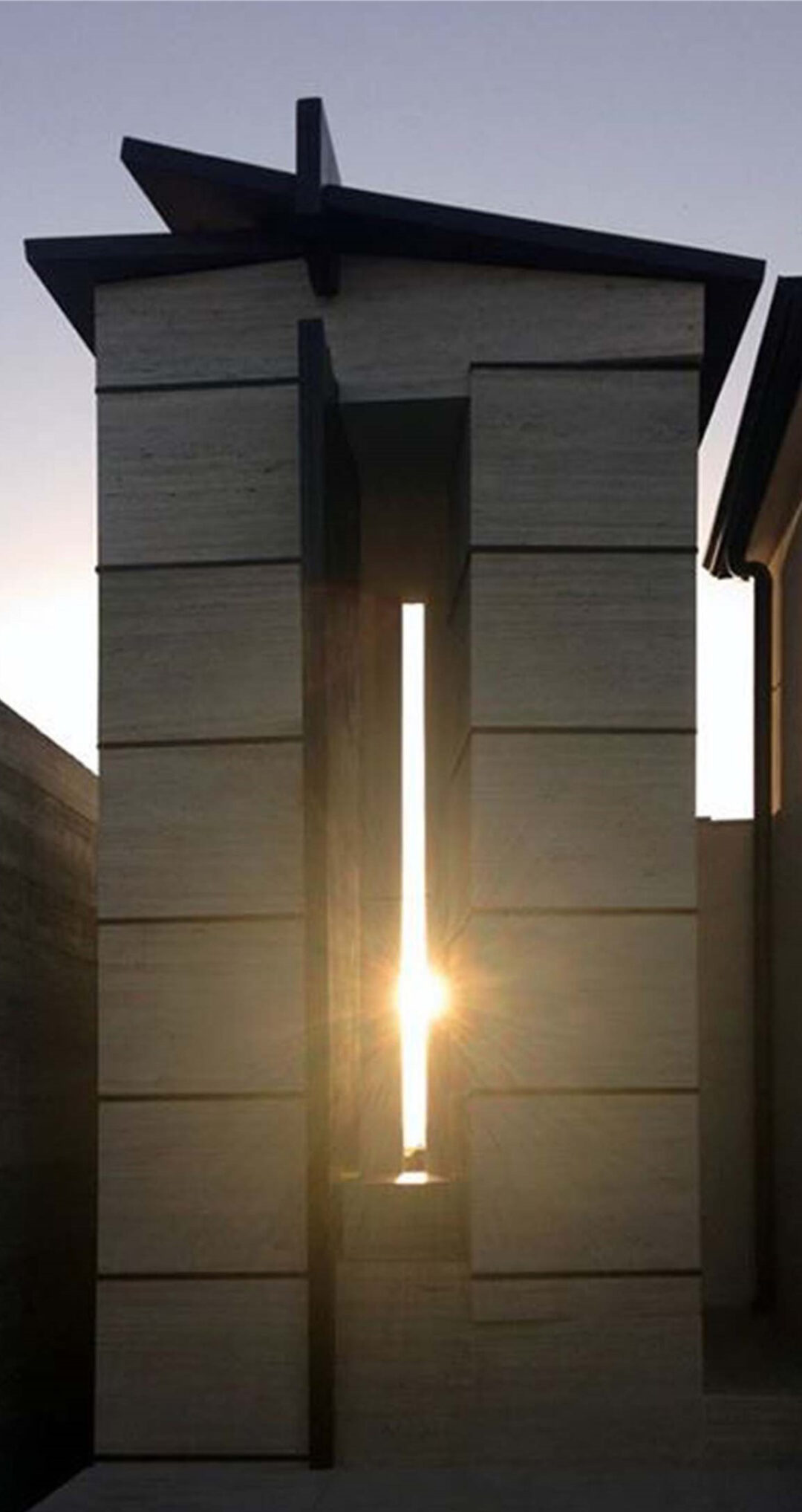 LO SPAZIO TRA LE COSE (LA LUCE DEL TRAMONTO)-EDIFICIO DEDICATO ALLA SEPOLTURA A MUSSOMELI (CL)