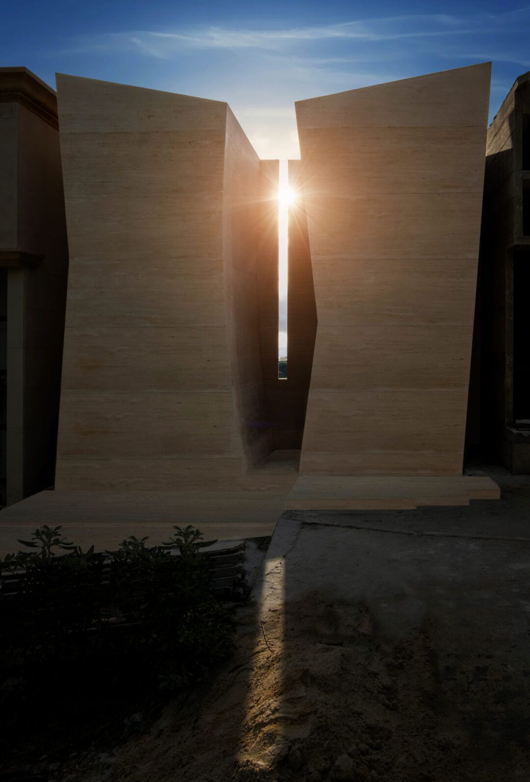 LO SPAZIO NELLE COSE (LA LUCE DEL TRAMONTO)-EDIFICIO DEDICATO ALLA SEPOLTURA A MUSSOMELI (CL)