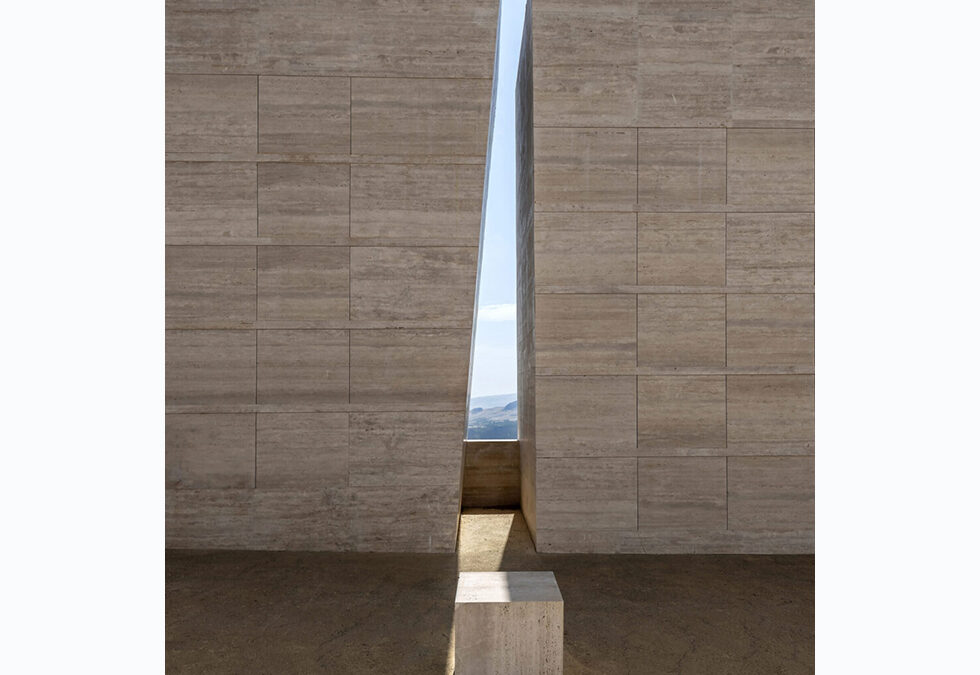 LO SPAZIO NEL CONFINE. IL MURO (LA LUCE DELLA TENSIONE)-EDIFICIO DEDICATO ALLA SEPOLTURA A MUSSOMELI (CL)